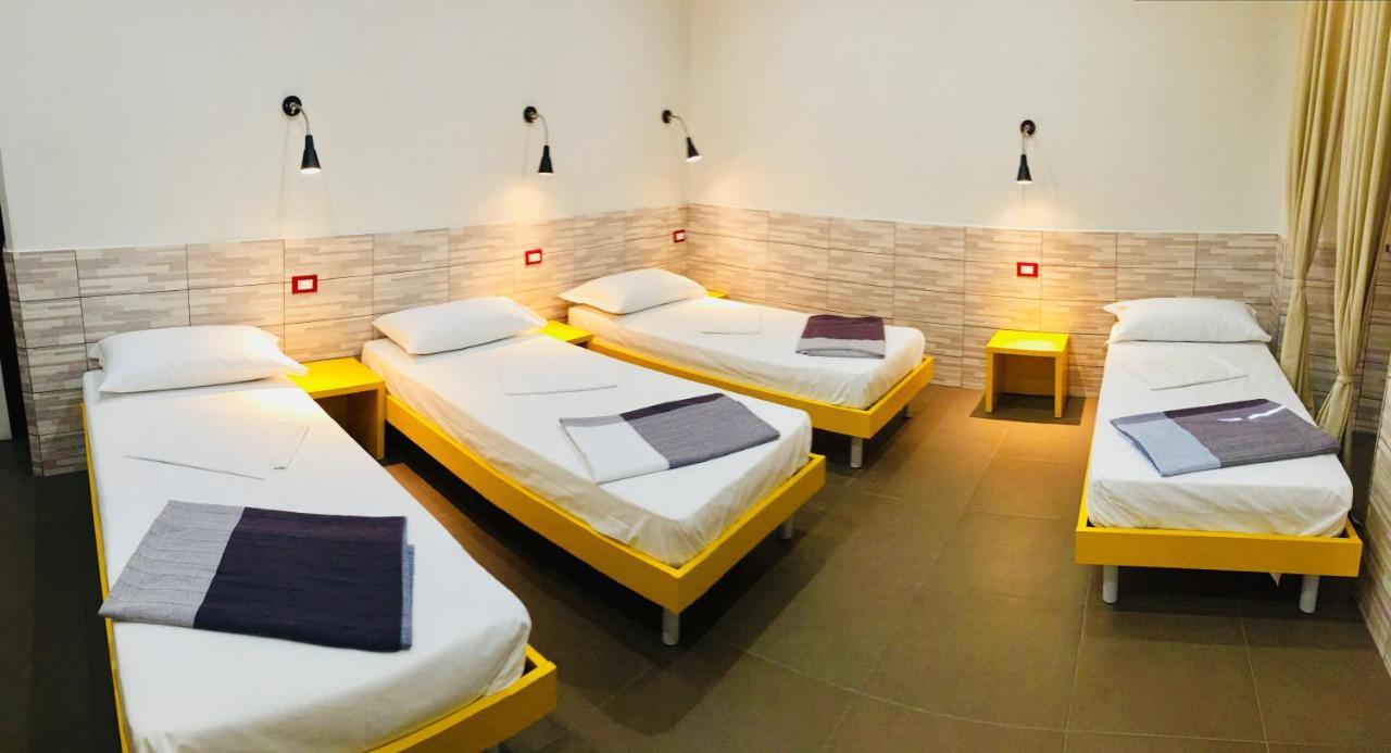 Hostal Legend R.g. Roma
