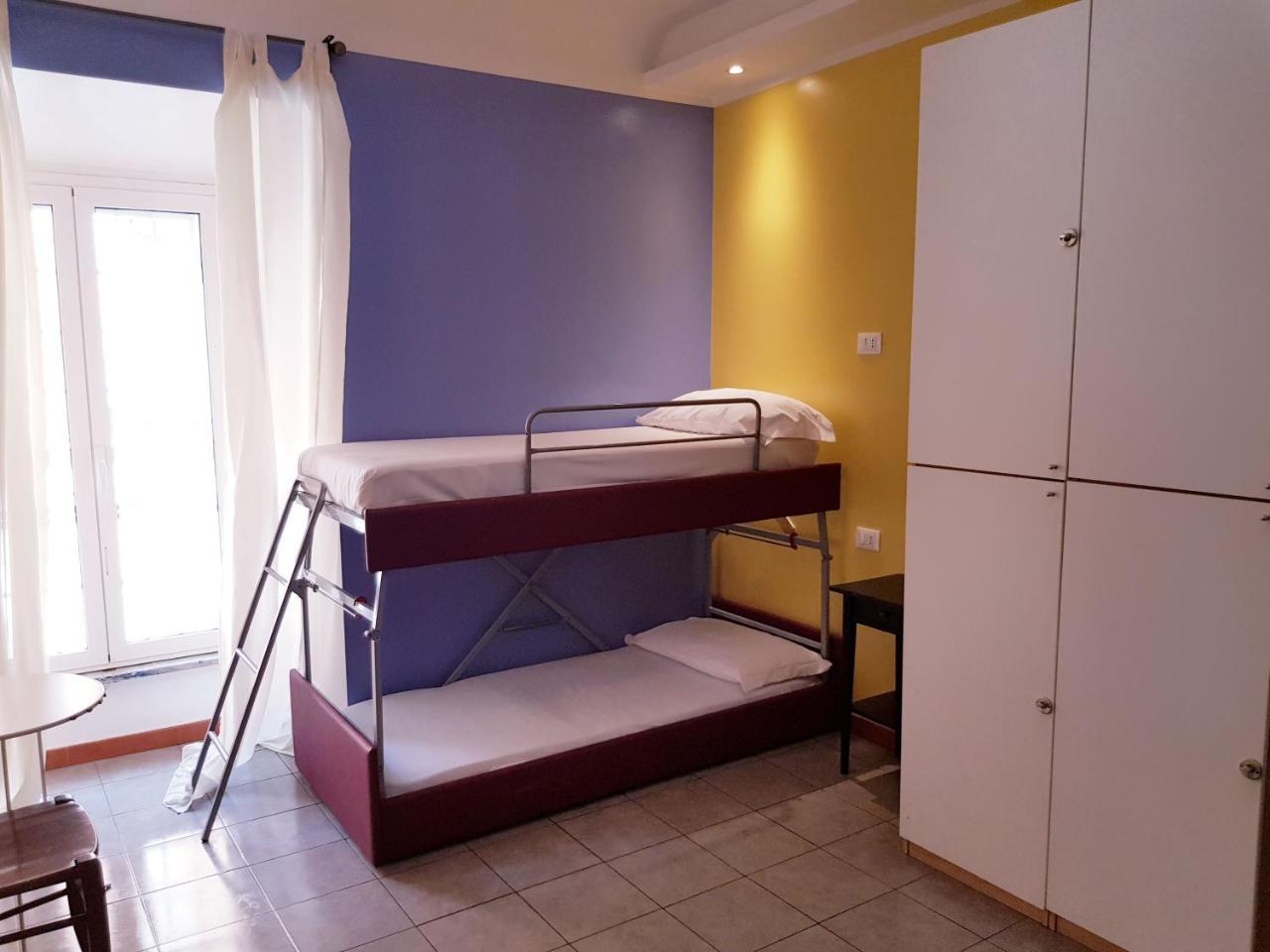 Hostal Legend R.g. Roma