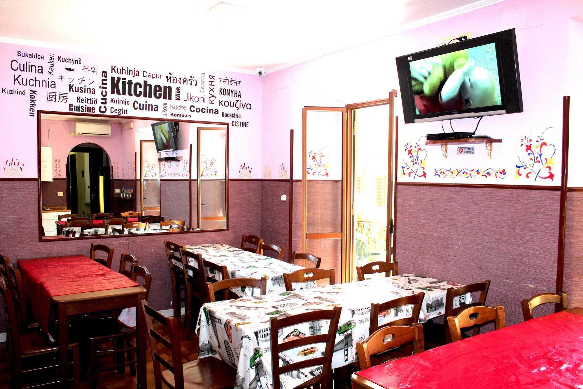 Legend R.g. Hostal