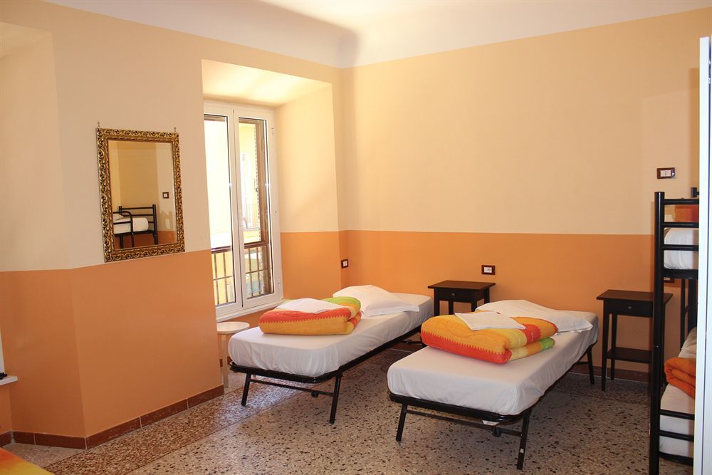Legend R.g. Hostel